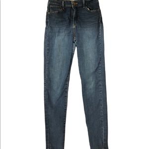 Levi high rise super skinny jeans. Size 29.